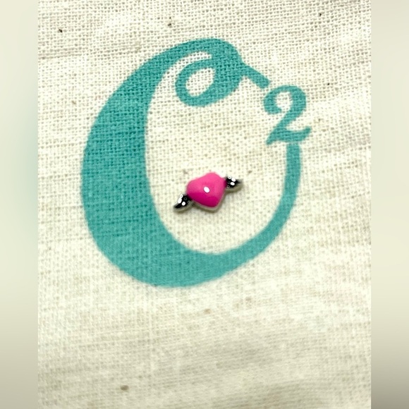 Origami Owl Living Locket HTF Retired Pink Heart Floating Charm - Picture 1 of 2